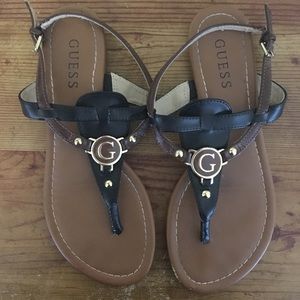 Guess Black & Brown Flat Sandals Size 7M
